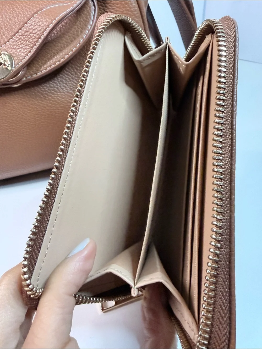 Brown Leather Crossbody Bag with Zip Wallet